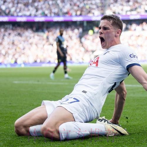 记者:皇马关注范德文 但热刺不准备在冬窗出售 记者:皇马关注范德文 但热刺不准备在冬窗出售